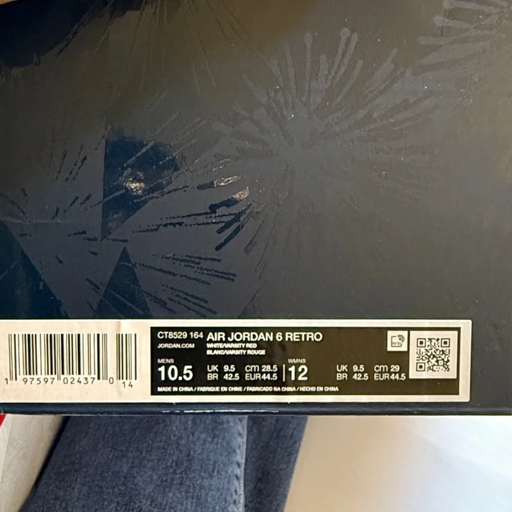 Air Jordan 6 Retro/AUTHENTIC 

Men size 10.5

Blue, White and Red - Picture 13 of 14